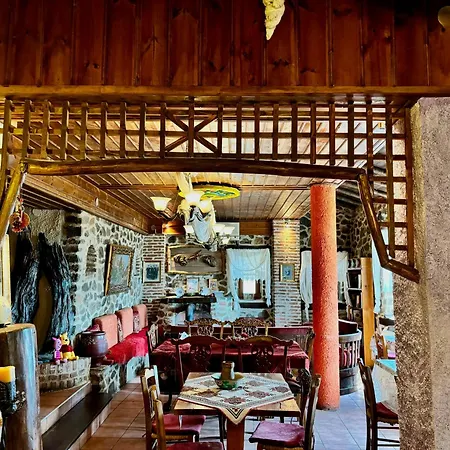 Iaspis Guest house *