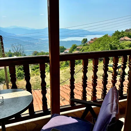 Iaspis Guest house