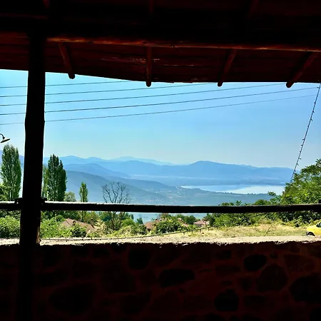 Iaspis Guest house